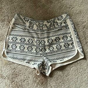 Olive and Leaf Boho style shorts!! size M